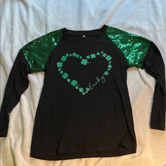 Black Long Sleeve “Lucky Clover Heart” Top with Green Sequin Sleeves (Women S) - Picture 1 of 1